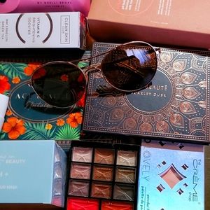 Meet your Posher, WIZA'S FASHIONS